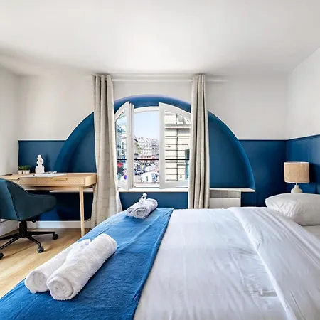 Close To Center Of I Fully Equipped Appartamento Parigi
