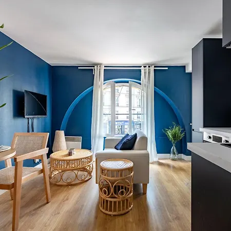 Close To Center Of I Fully Equipped Appartamento Parigi